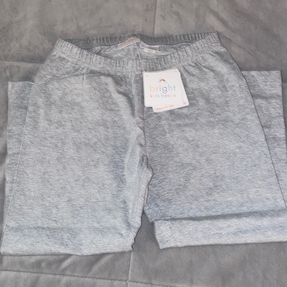 NWT Hanna Andersson light gray capri leggings